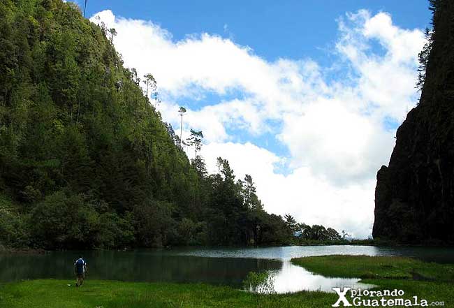Laguna de Magdalena en Huehuetenango, ruta de bicicleta de montaña