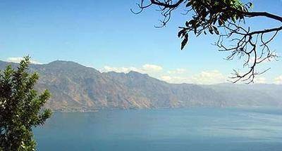 Del otro lado del Lago de Atitlán