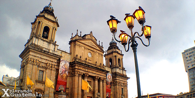 ¿Quiénes cosntruyeron la Catedral Metropolitana de Guatemala?