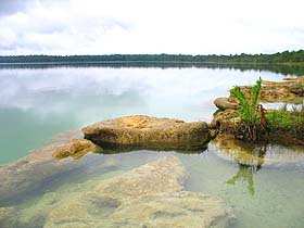 Laguna de Lachuá, foto cortesía de www.fotosdeguatemala.com