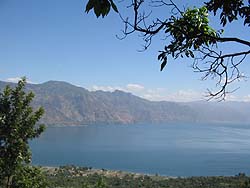 Lago de Atitlán. Foto: Explorador