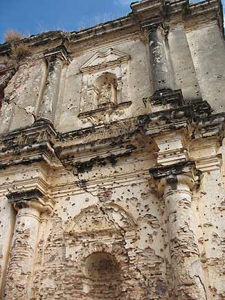 Fachada de la Antigua Catedral de Chiquimula.