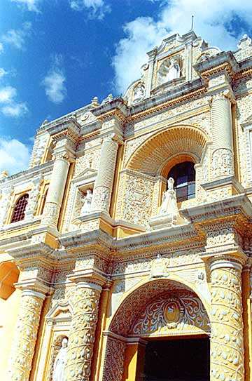 Iglesia de la Merced | Guatemala - turismo, viajes y montañismo | Destinos  turisticos, volcanes, montañismo, deportes de aventura en Guatemala.