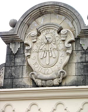 Reloj solar en Antigua Guatemala