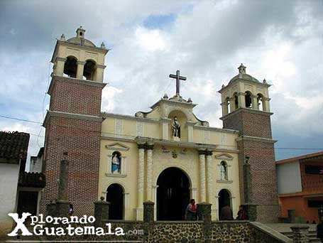 Las iglesias vecinas de Comalapa | Guatemala - turismo, viajes y montañismo  | Destinos turisticos, volcanes, montañismo, deportes de aventura en  Guatemala.